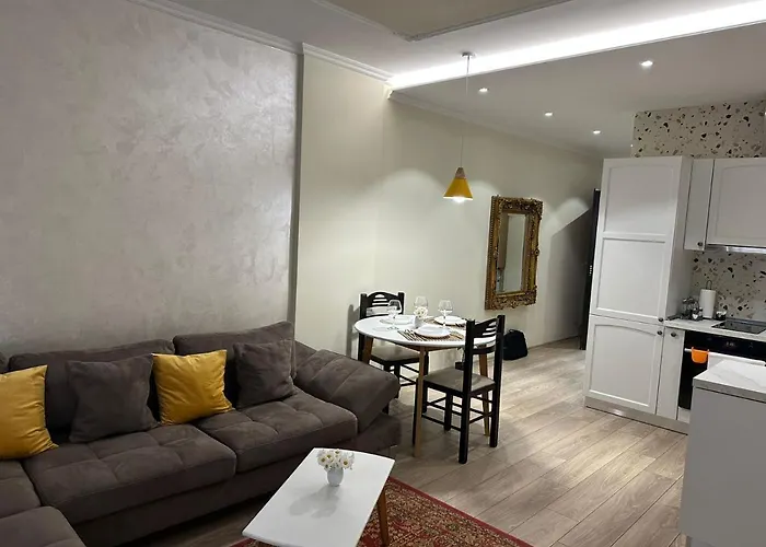 City Center Tirana Luxury Orange Apartment 9A